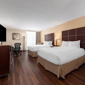 Wyndham Riverfront Hotel
